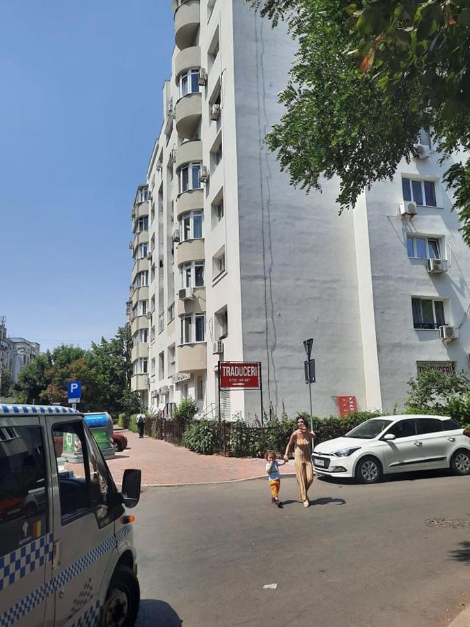 Eva Studio Apartment Bukares Bagian luar foto